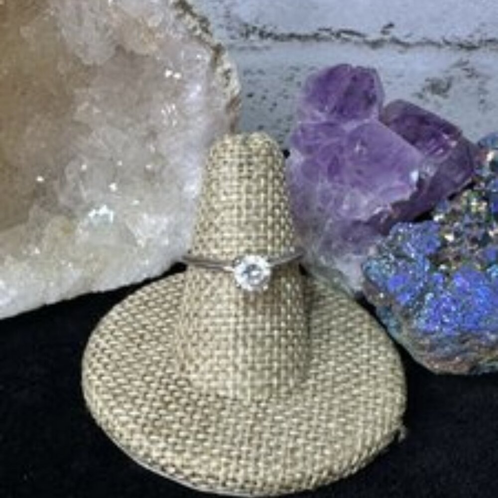 Silver ring with clear stone size 7